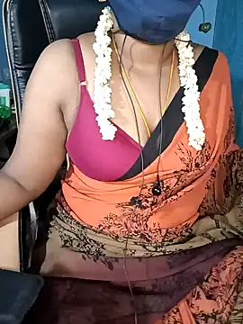 Snapshot of Tamil-hotwife chatting on January 23, 4:52 am Tamil-hotwife online show from January 23, 4:52 am
