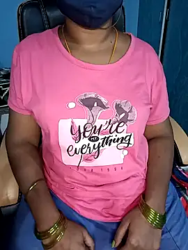 Snapshot of Tamil-hotwife chatting on January 23, 7:29 pm Tamil-hotwife online show from January 23, 7:29 pm