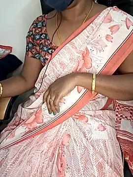 Snapshot of Tamil-hotwife chatting on February 12, 7:24 pm Tamil-hotwife online show from February 12, 7:24 pm