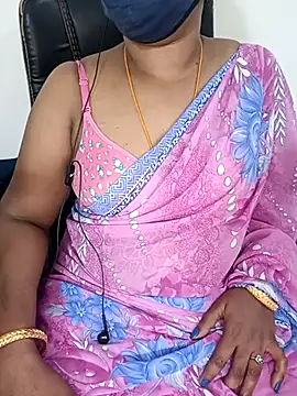 Snapshot of Tamil-hotwife chatting on February 24, 8:49 am Tamil-hotwife online show from February 24, 8:49 am