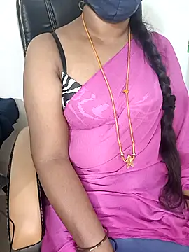 Snapshot of Tamil-hotwife chatting on February 26, 3:53 am Tamil-hotwife online show from February 26, 3:53 am