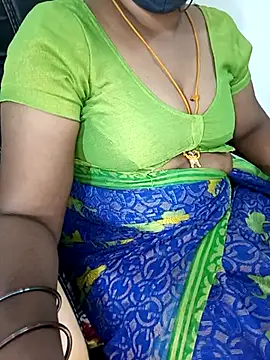 Snapshot of Tamil-hotwife chatting on February 27, 5:02 am Tamil-hotwife online show from February 27, 5:02 am