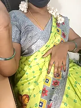 Snapshot of Tamil-hotwife chatting on March 4, 3:48 pm Tamil-hotwife online show from March 4, 3:48 pm