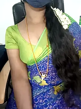Snapshot of Tamil-hotwife chatting on March 9, 9:13 am Tamil-hotwife online show from March 9, 9:13 am