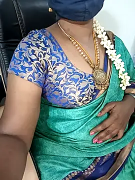 Snapshot of Tamil-hotwife chatting on March 13, 3:28 pm Tamil-hotwife online show from March 13, 3:28 pm