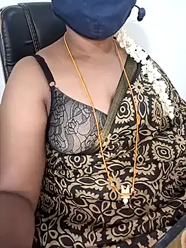 Snapshot of Tamil-hotwife chatting on March 20, 3:25 pm Tamil-hotwife online show from March 20, 3:25 pm