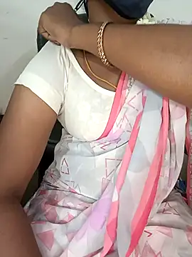 Snapshot of Tamil-hotwife chatting on September 8, 6:40 pm Tamil-hotwife online show from September 8, 6:40 pm