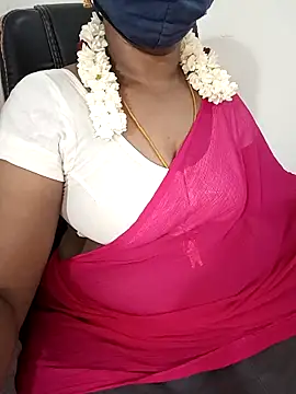 Snapshot of Tamil-hotwife chatting on September 11, 6:02 am Tamil-hotwife online show from September 11, 6:02 am