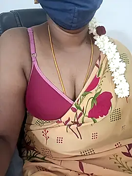 Snapshot of Tamil-hotwife chatting on September 18, 4:14 am Tamil-hotwife online show from September 18, 4:14 am
