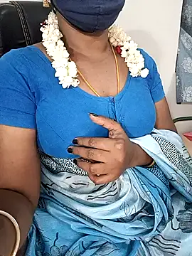 Snapshot of Tamil-hotwife chatting on October 3, 4:04 pm Tamil-hotwife online show from October 3, 4:04 pm