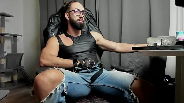 liamaesthetic online show from January 31, 7:18 am