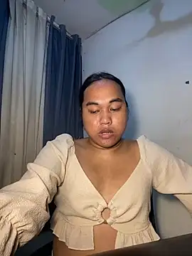 Snapshot of bettina_love chatting on January 7, 7:52 am bettina love online show from January 7, 7:52 am