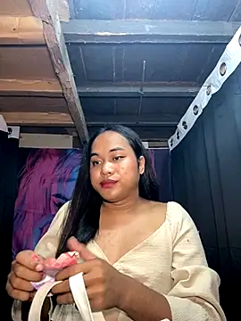 Snapshot of bettina_love chatting on November 13, 7:13 pm bettina love online show from November 13, 7:13 pm