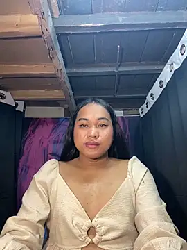 Snapshot of bettina_love chatting on November 14, 8:02 am bettina love online show from November 14, 8:02 am