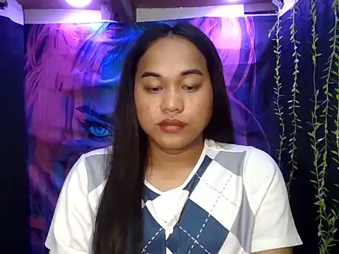 Snapshot of bettina_love chatting on November 21, 4:27 pm bettina love online show from November 21, 4:27 pm