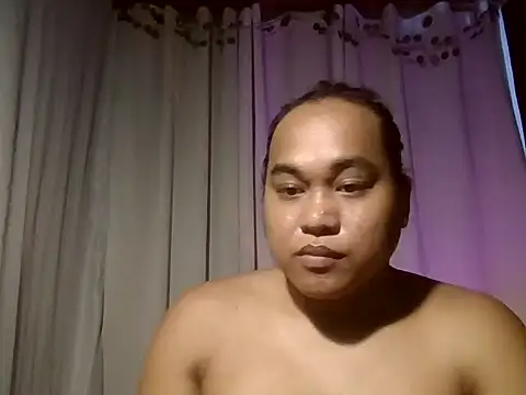 Snapshot of bettina_love chatting on May 20, 7:14 am bettina love online show from May 20, 7:14 am
