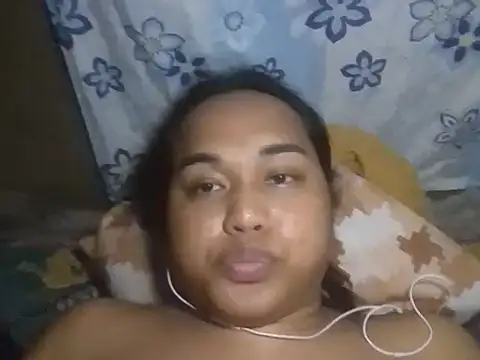Snapshot of bettina_love chatting on June 12, 9:14 pm bettina love online show from June 12, 9:14 pm