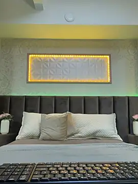 XLindaMilfX online show from February 17, 6:31 am