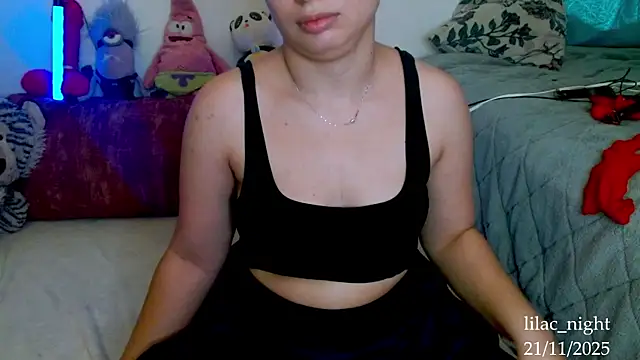 Snapshot of lilac_night33 chatting on November 21, 12:37 pm lilac night33 online show from November 21, 12:37 pm