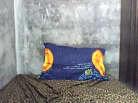 Snapshot of big_tits24 chatting on December 2, 12:05 am big tits24 online show from December 2, 12:05 am