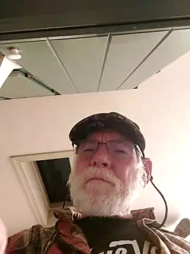 Snapshot of CDforU chatting on October 28, 8:51 am CDforU online show from October 28, 8:51 am