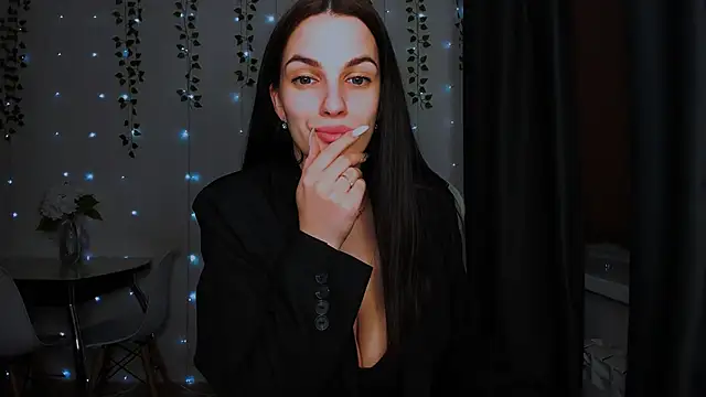 KarlaSim online show from January 25, 2:14 pm