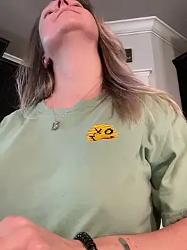 Snapshot of Vivian_MayXxX chatting on December 14, 9:56 pm Vivian MayXxX online show from December 14, 9:56 pm