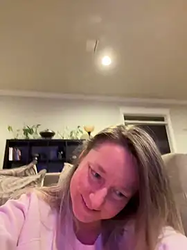 Vivian MayXxX online show from December 19, 12:34 am