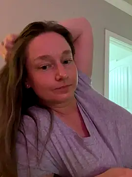 Snapshot of Vivian_MayXxX chatting on October 7, 10:18 pm Vivian MayXxX online show from October 7, 10:18 pm