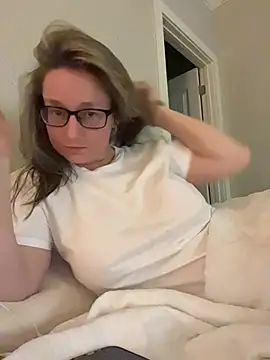 Vivian MayXxX online show from May 18, 7:36 am