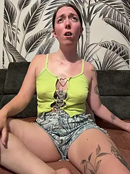 Daisy Michto Officiel online show from July 12, 9:39 pm