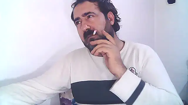 Snapshot of ZYXEL353 chatting on March 1, 12:28 am ZYXEL353 online show from March 1, 12:28 am