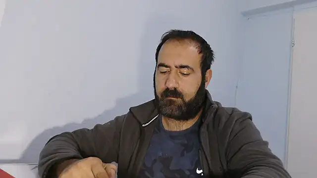 Snapshot of ZYXEL353 chatting on October 29, 11:28 pm ZYXEL353 online show from October 29, 11:28 pm