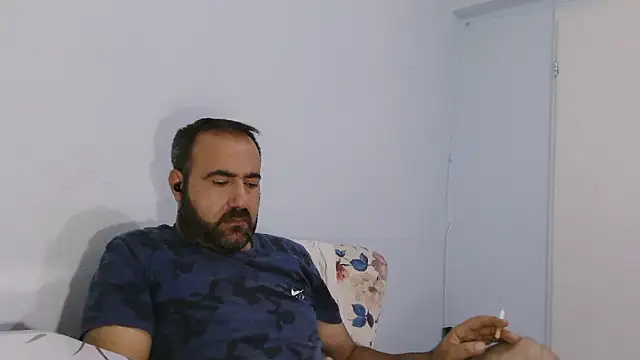 Snapshot of ZYXEL353 chatting on November 18, 11:37 pm ZYXEL353 online show from November 18, 11:37 pm