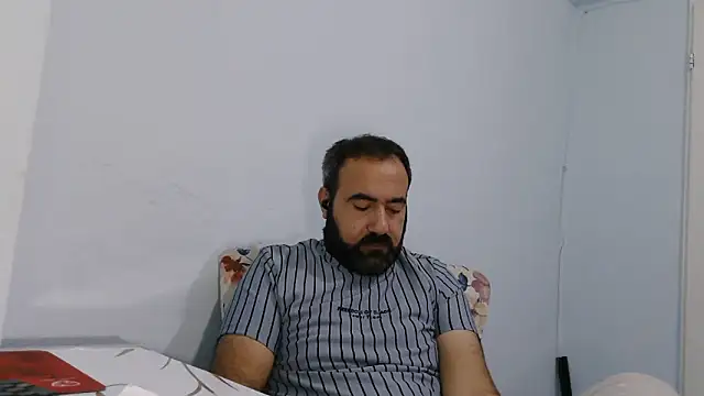 Snapshot of ZYXEL353 chatting on December 5, 12:41 am ZYXEL353 online show from December 5, 12:41 am