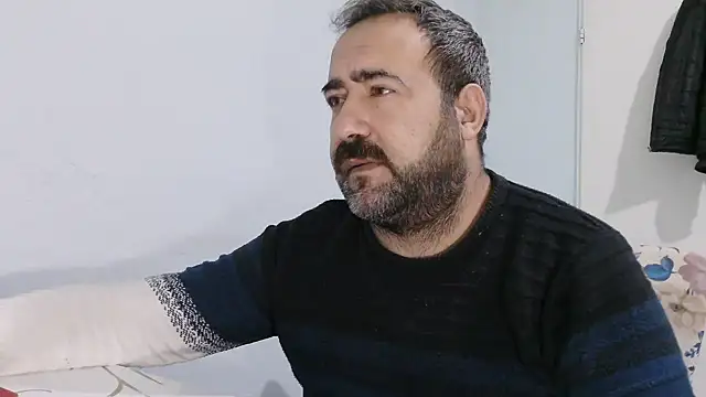 Snapshot of ZYXEL353 chatting on February 3, 10:37 pm ZYXEL353 online show from February 3, 10:37 pm