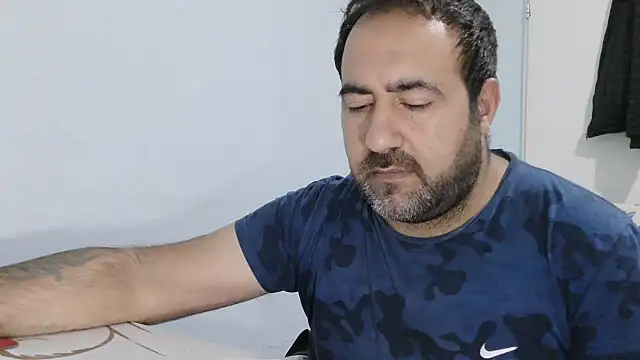 Snapshot of ZYXEL353 chatting on February 14, 8:38 pm ZYXEL353 online show from February 14, 8:38 pm