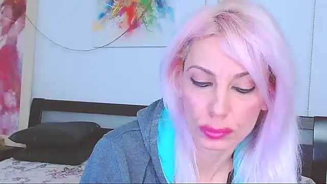 Snapshot of HoneyLara chatting on February 11, 10:50 pm HoneyLara online show from February 11, 10:50 pm