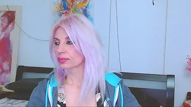 Snapshot of HoneyLara chatting on February 12, 4:54 am HoneyLara online show from February 12, 4:54 am