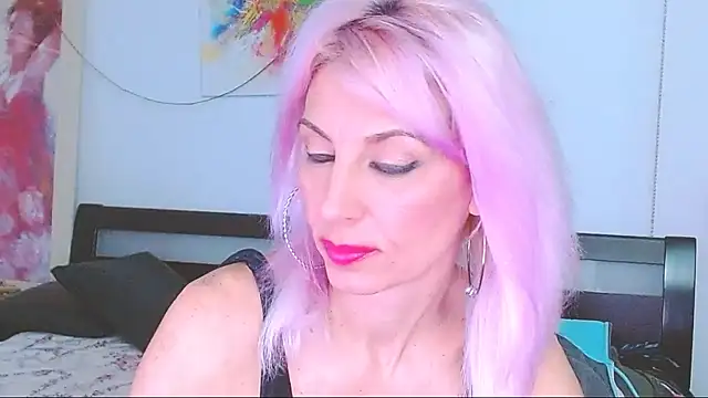 Snapshot of HoneyLara chatting on March 5, 12:16 am HoneyLara online show from March 5, 12:16 am
