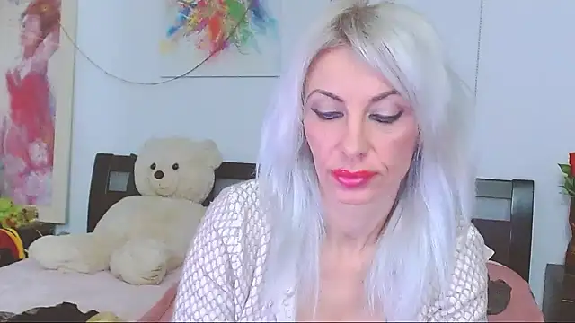 HoneyLara online show from December 22, 6:38 pm