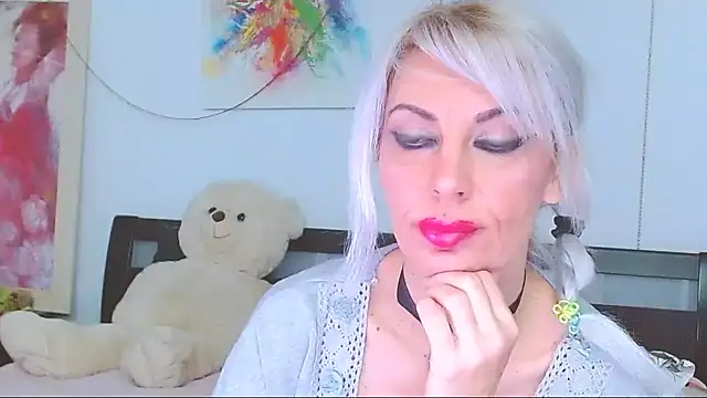 HoneyLara online show from February 7, 12:58 am