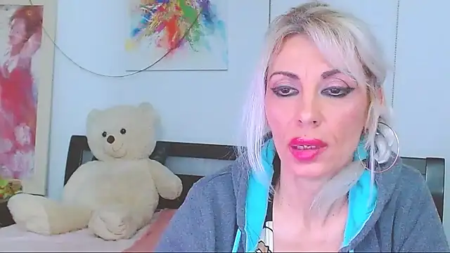 HoneyLara online show from March 2, 7:21 pm