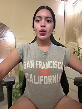 HotstuffCherrySummer online show from March 1, 10:50 am