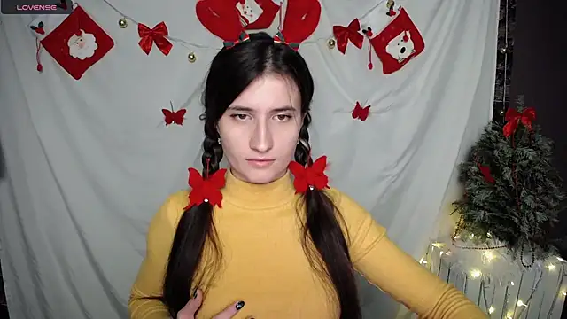 Snapshot of MaryEm976 chatting on December 24, 8:44 am MaryEm976 online show from December 24, 8:44 am