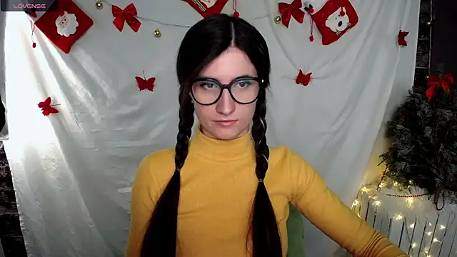 Snapshot of MaryEm976 chatting on January 4, 8:17 am MaryEm976 online show from January 4, 8:17 am