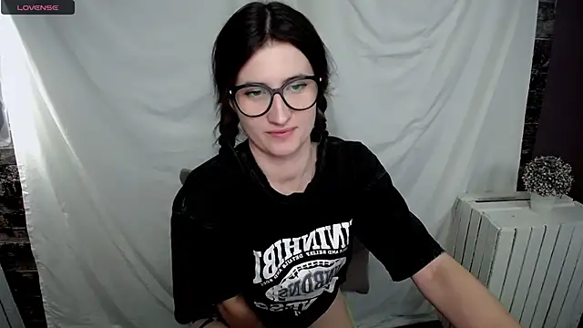 Snapshot of MaryEm976 chatting on January 20, 9:24 am MaryEm976 online show from January 20, 9:24 am