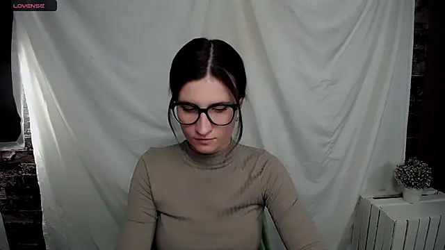 Snapshot of MaryEm976 chatting on January 26, 10:34 am MaryEm976 online show from January 26, 10:34 am