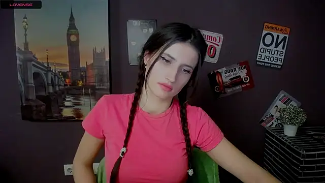 Snapshot of MaryEm976 chatting on February 7, 11:56 am MaryEm976 online show from February 7, 11:56 am