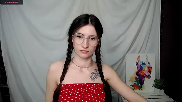 Snapshot of MaryEm976 chatting on March 10, 8:37 am MaryEm976 online show from March 10, 8:37 am